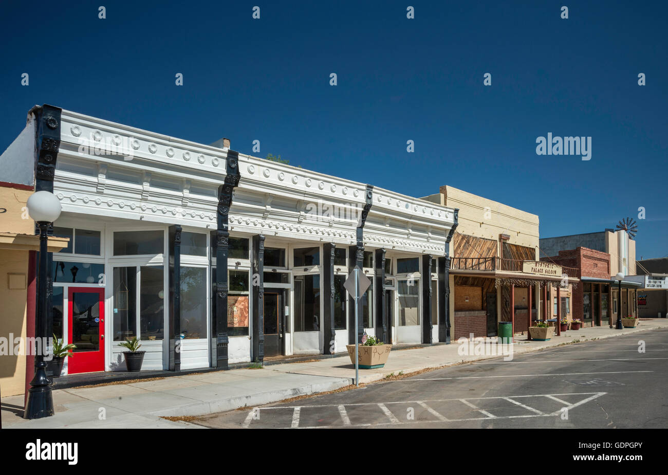 Row shops usa empty hires stock photography and images Alamy