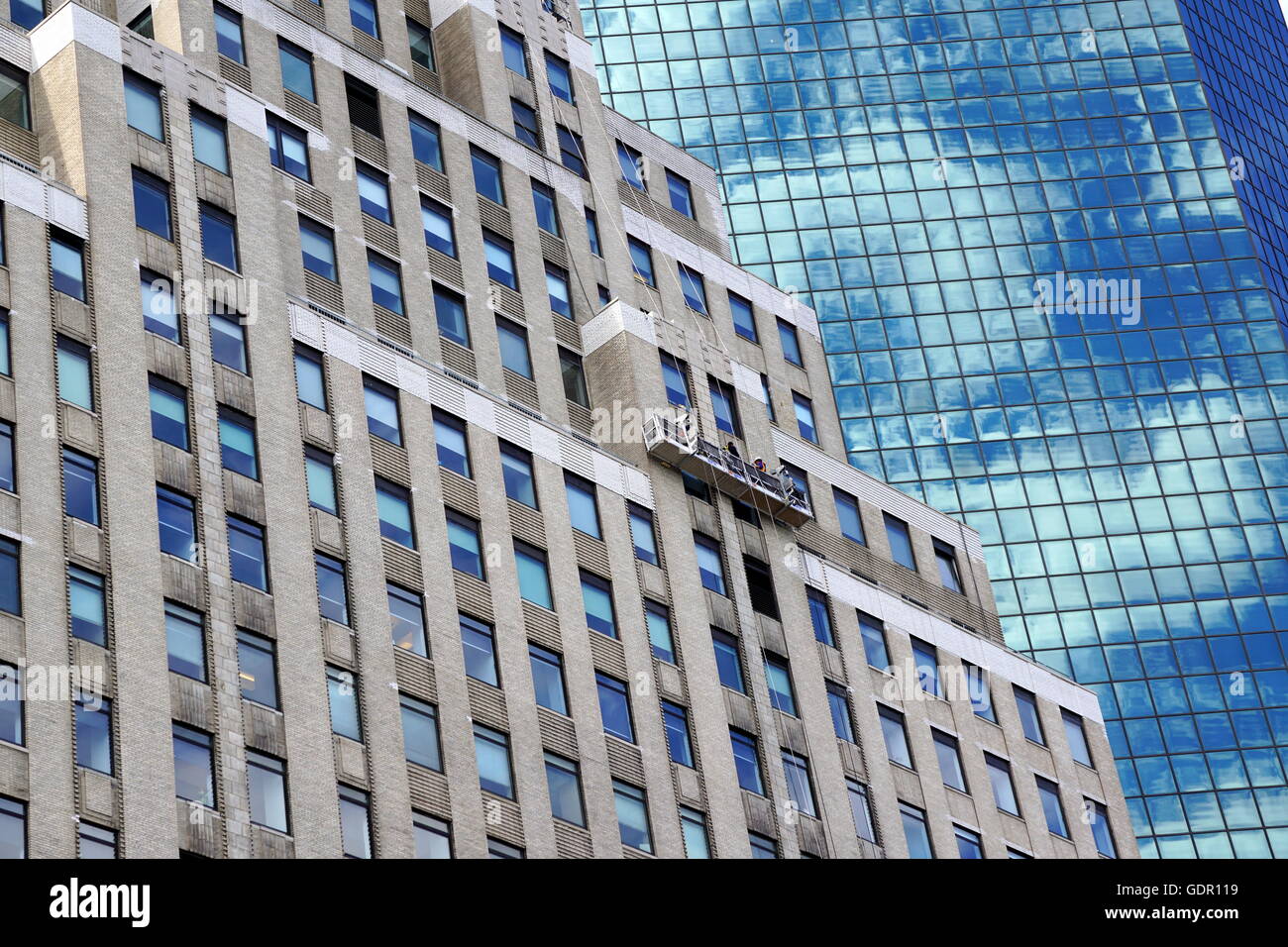 Window washers cleaning a Lower Manhattan skyscraper (120 Wall Street