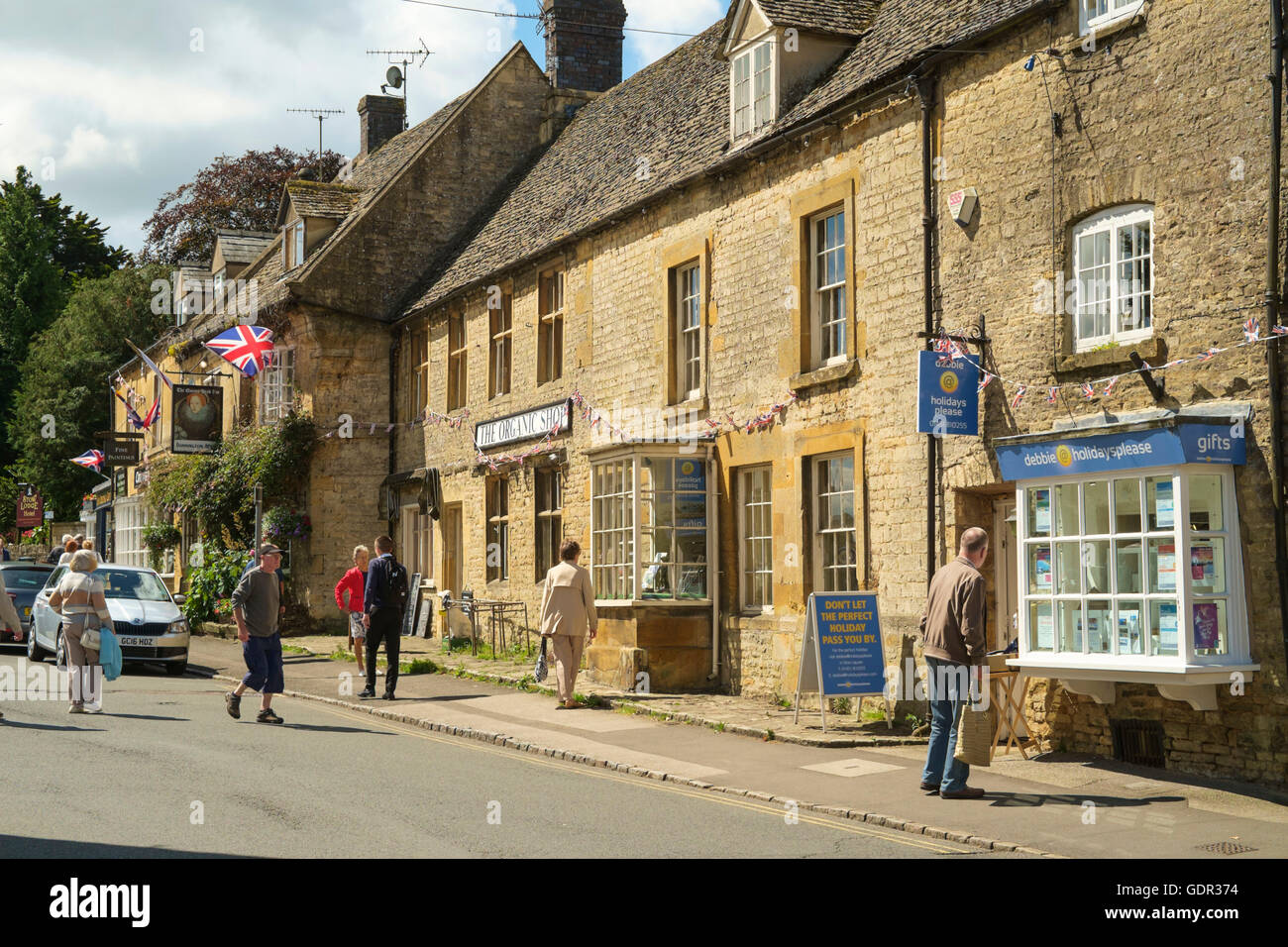 Stow-on-the-Wold a Cotswold town in Gloucestershire England UK shops and people Stock Photo