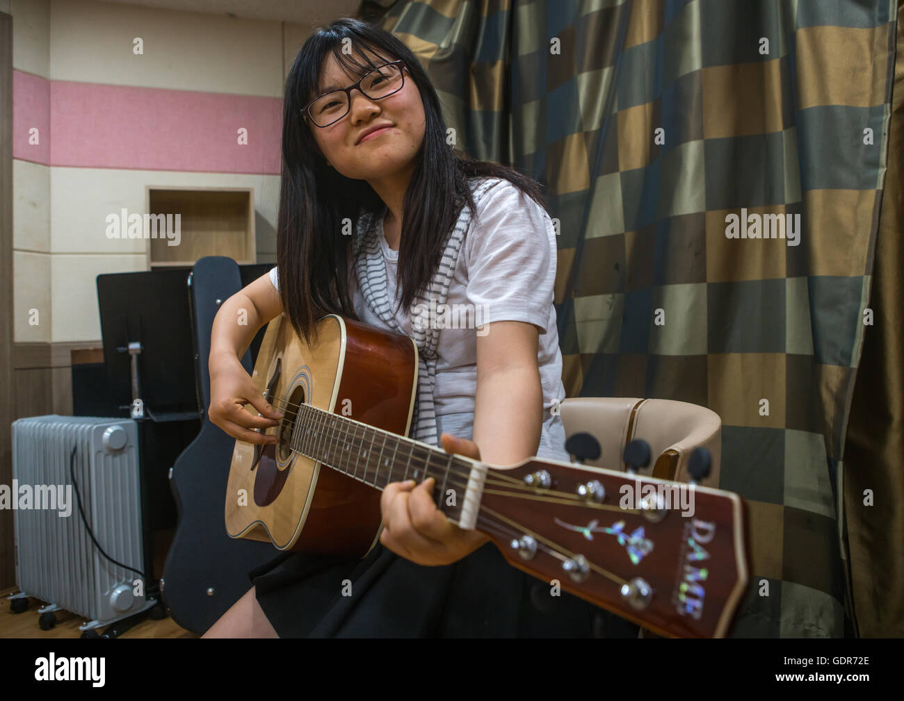 North korean teen defector in yeomung alternative school playing