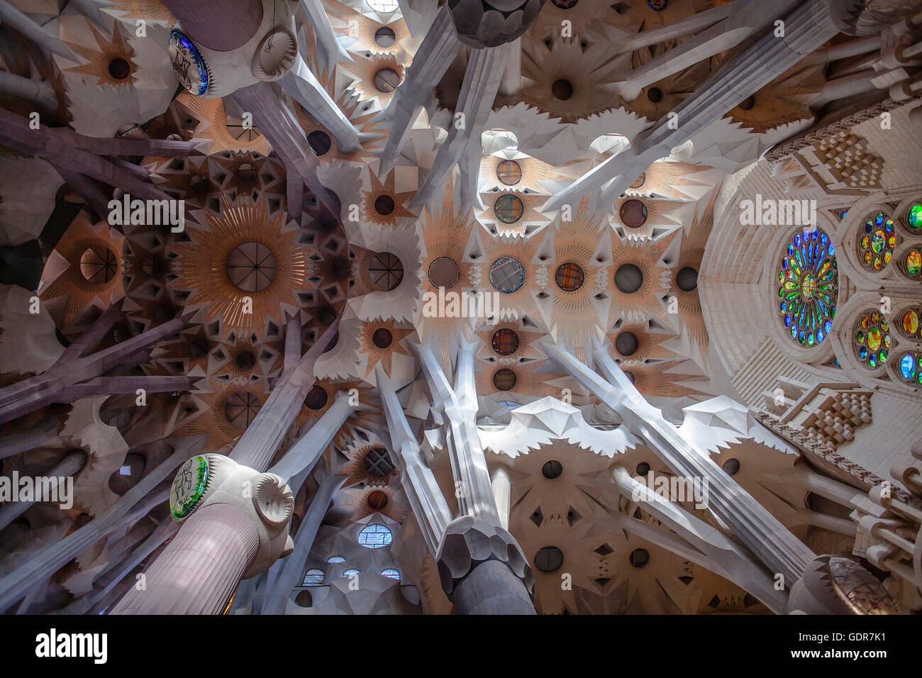 Basilica de la sagrada familia hi-res stock photography and images - Alamy