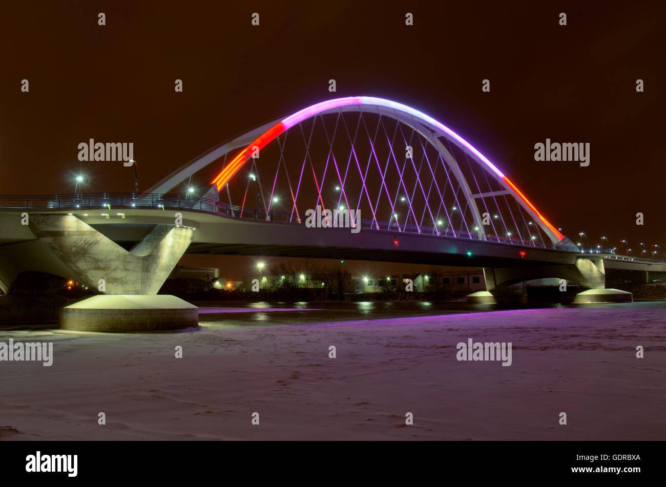 Lowry Avenue Bridge in Minneapolis, Minnesota at Night Stock Photo Alamy