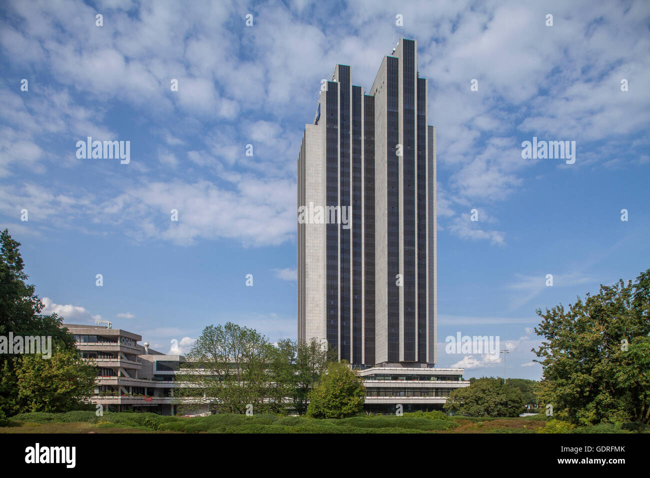 Radisson Blu Hotel at Park Planten un Blomen, Hamburg, Germany Stock Photo Alamy Radisson Blu Hotel at Park Planten un Blomen, Hamburg, Germany Stock Photo Alamy