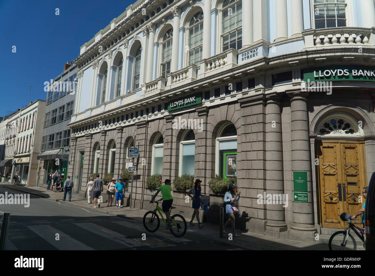 Lloyds Bank,Broad Street,St.Helier,Jersey,Channel Islands Stock Photo -  Alamy