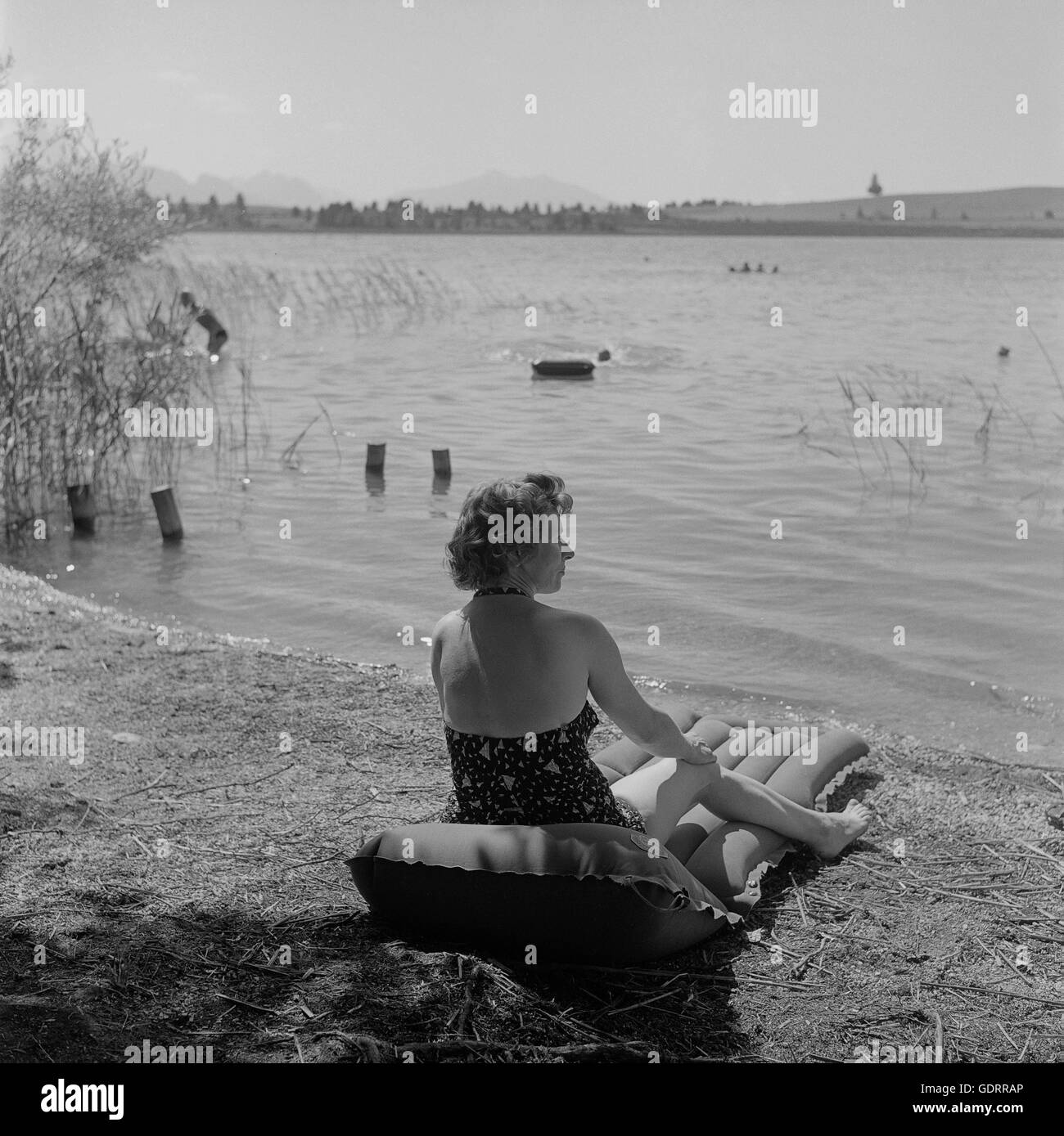 Camping at the lake Bannwaldsee, 1956 Stock Photo