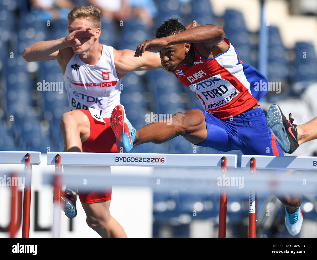 Mens decathlon 110m hurdles hi-res stock photography and images - Alamy