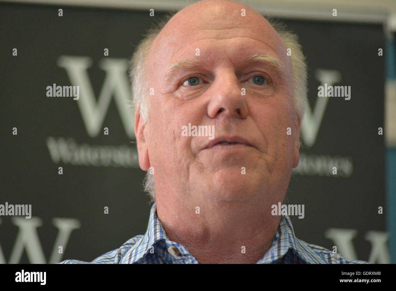 Peter robinson author hires stock photography and images Alamy