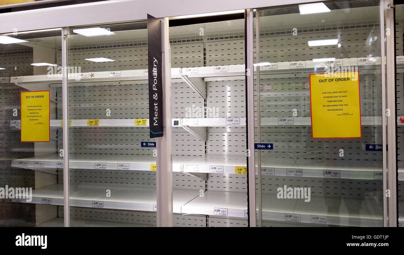 North London, UK. 21 July 2016.  Display sign on the freezer cabinet in Tesco Express.  Freezer cabinets in Harringay branch of Tesco Express are not working due to hot weather and high  temperature. Credit:  Dinendra Haria/Alamy Live News Stock Photo