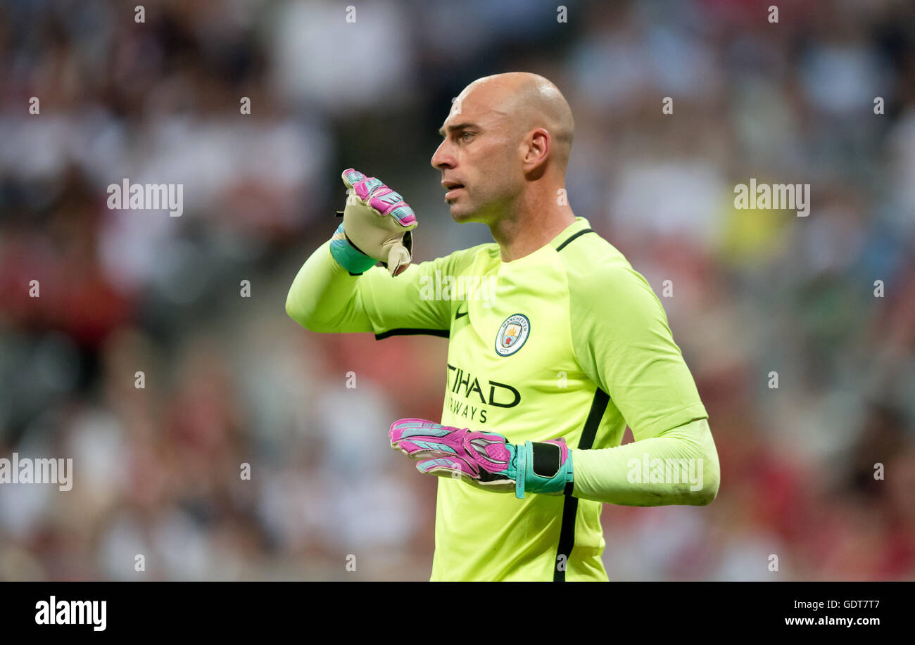 Munich, Germany. 20th July, 2016. Manchester's goalkeeper Willy Caballero seen during an international soccer friendly match between FC Bayern Munich and Manchester City at the Allianz Arena in Munich, Germany, 20 July 2016. Photo: THOMAS EISENHUTH/dpa - NO WIRE SERVICE -/dpa/Alamy Live News Stock Photo