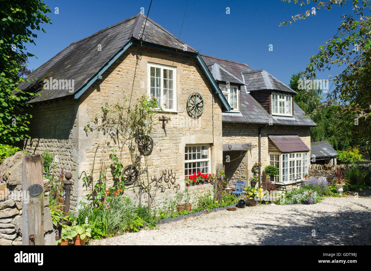 Chipping norton cotswold stone hires stock photography and images Alamy