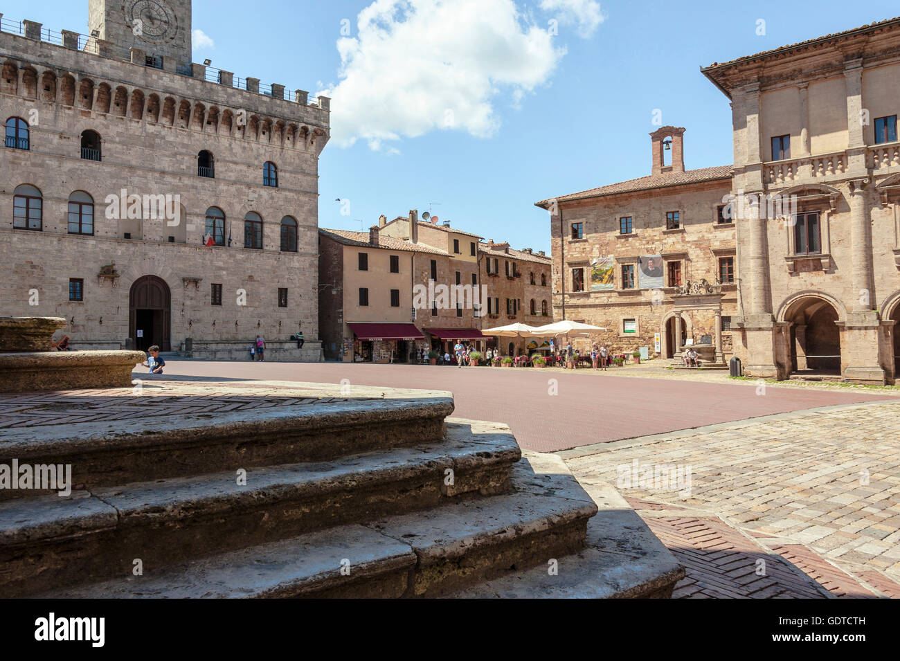 Historic renaissance buildings hi-res stock photography and images - Alamy