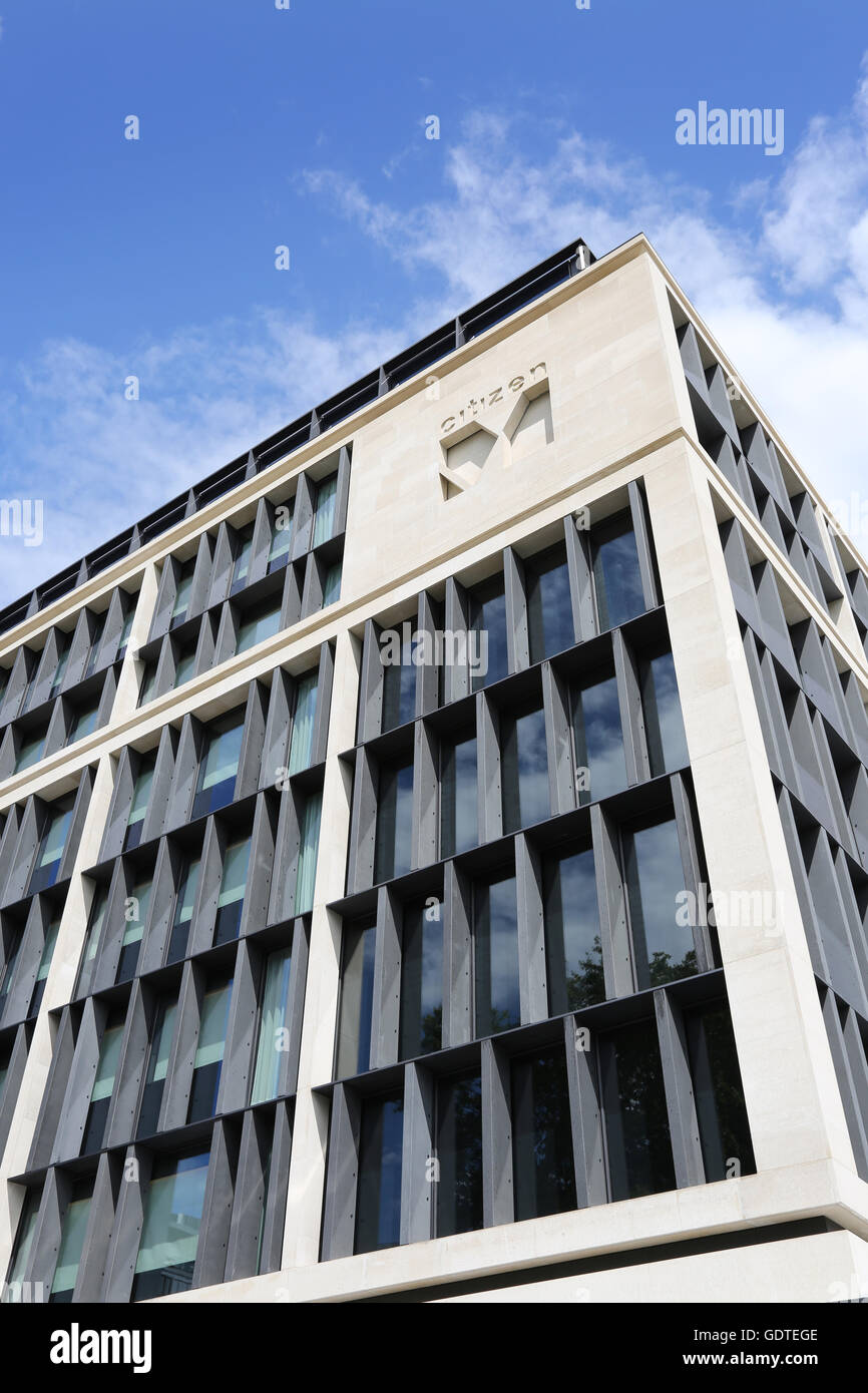 Exterior view of the new Citizen M Hotel at Tower Hill in the City of London. A trendy new hotel opposite the Tower of London Stock Photo