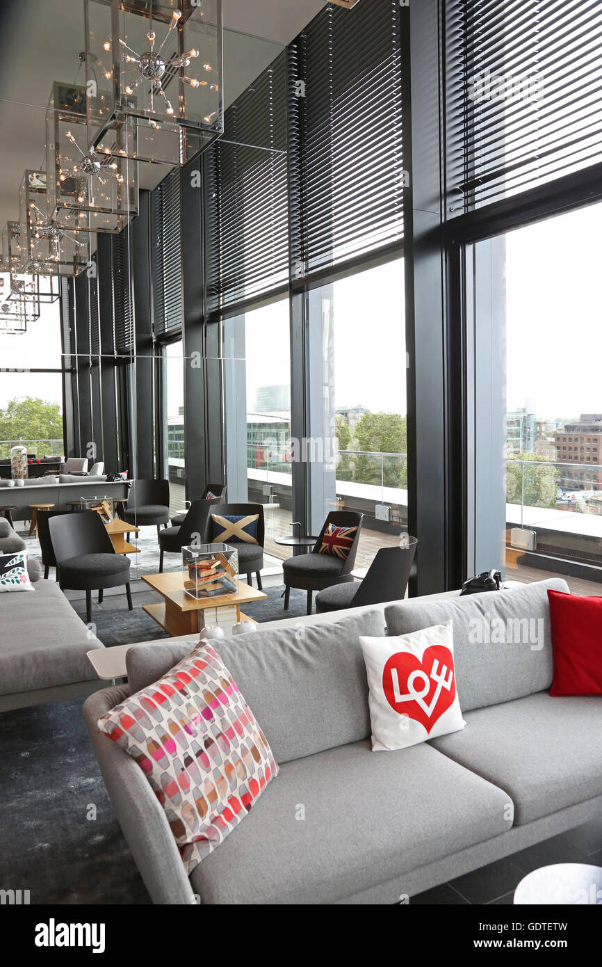 Top floor lounge area the new Citizen M Hotel at Tower Hill in the City of London Stock Photo