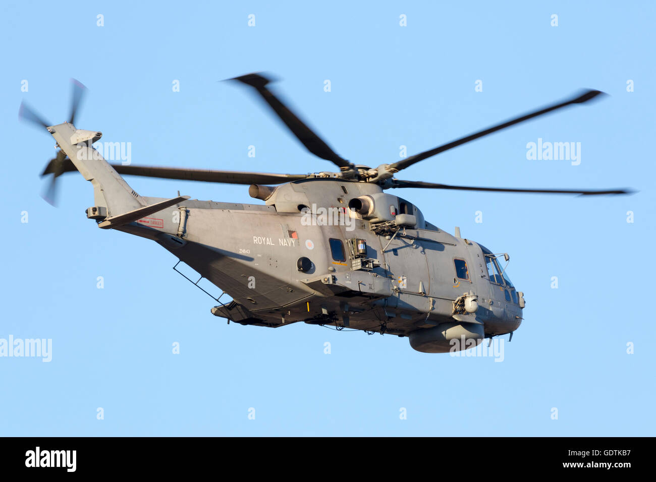 Royal Navy Agusta-Westland Merlin HM.1 [ZH843] departing runway 13 ...