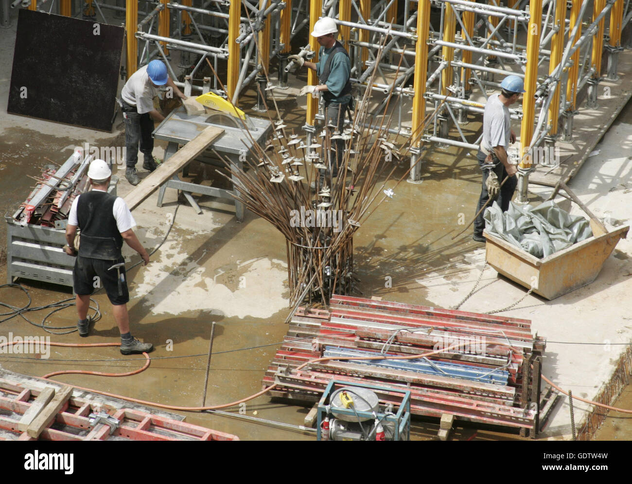 Construction workers in excavation Stock Photo Alamy