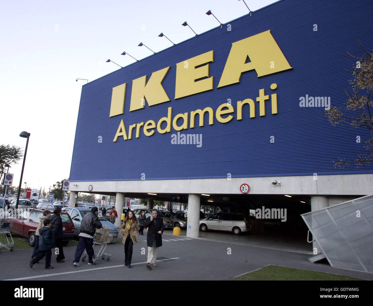 IKEA in Rome Stock Photo - Alamy