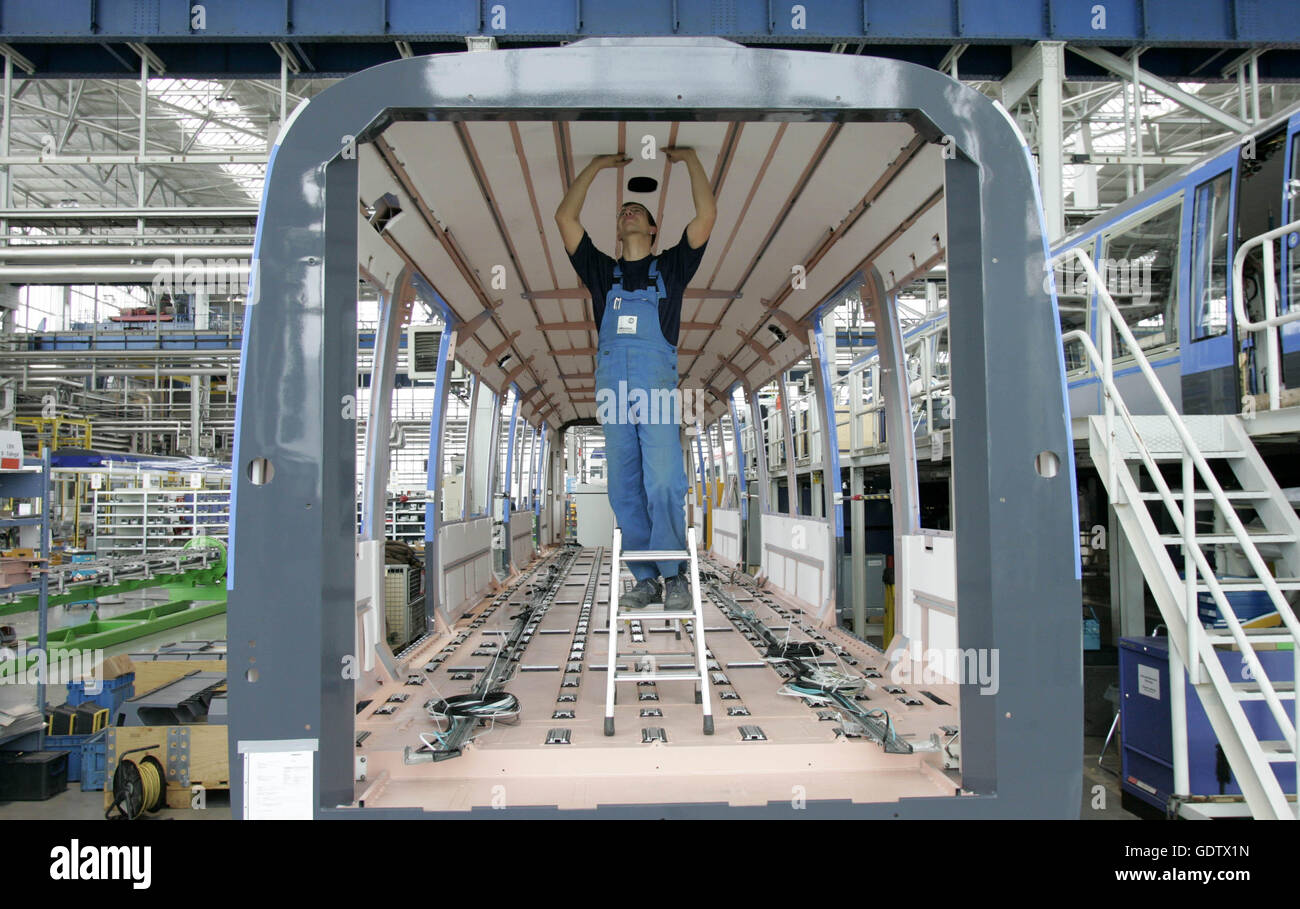 Bombardier Plant High Resolution Stock Photography and Images - Alamy