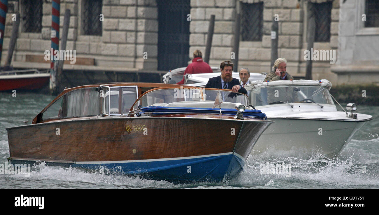 Venice tourists on motorboat hi-res stock photography and images - Alamy