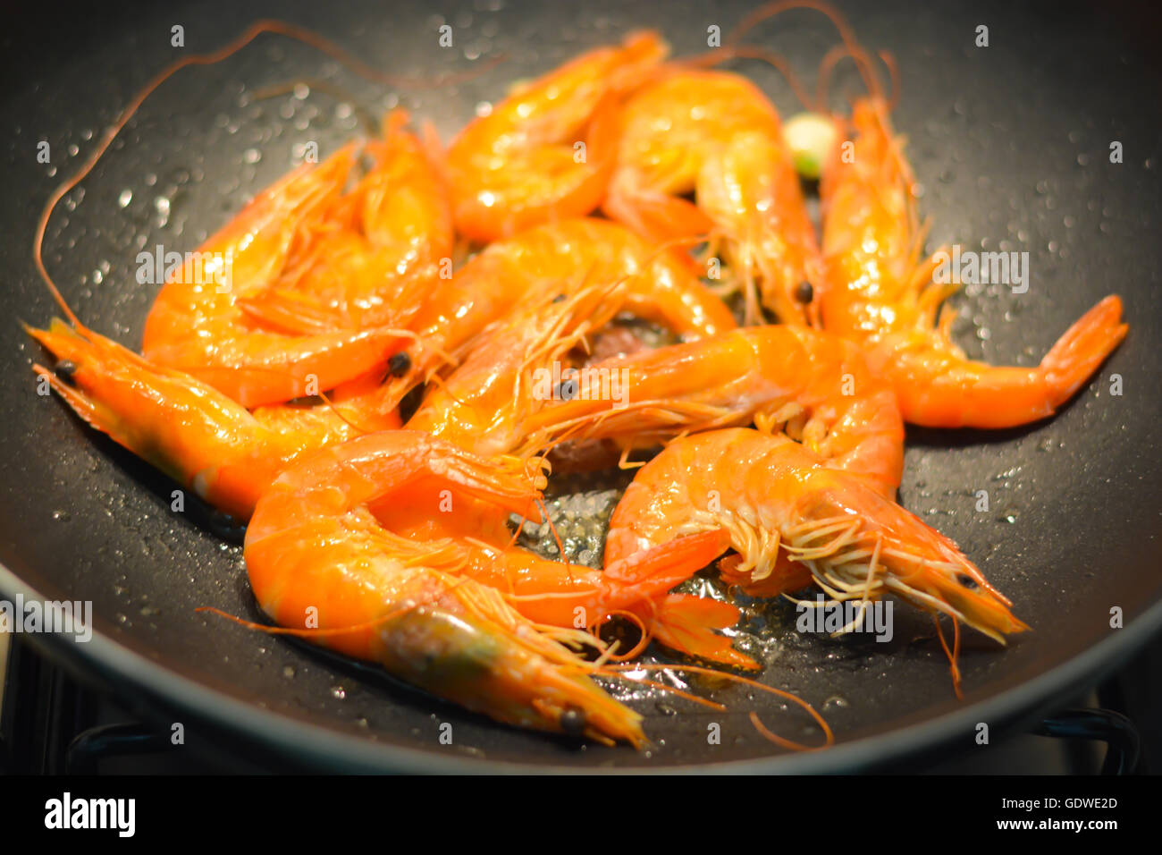 Healthy seafood cooking shrimp on wok Stock Photo Alamy