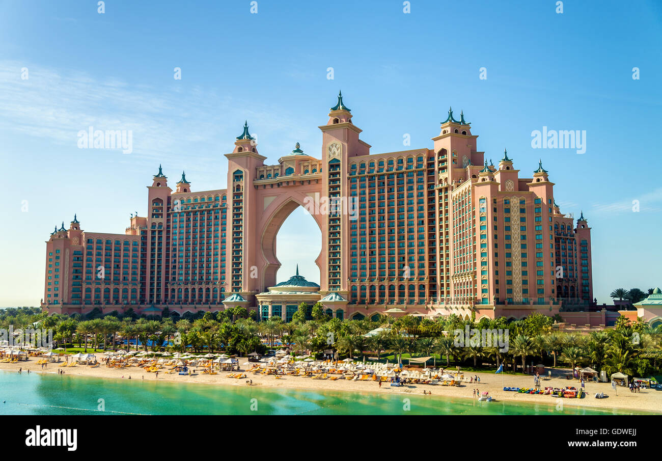 DUBAI, UAE - DECEMBER 31: Atlantis hotel on December 31, 2015 in Stock Photo