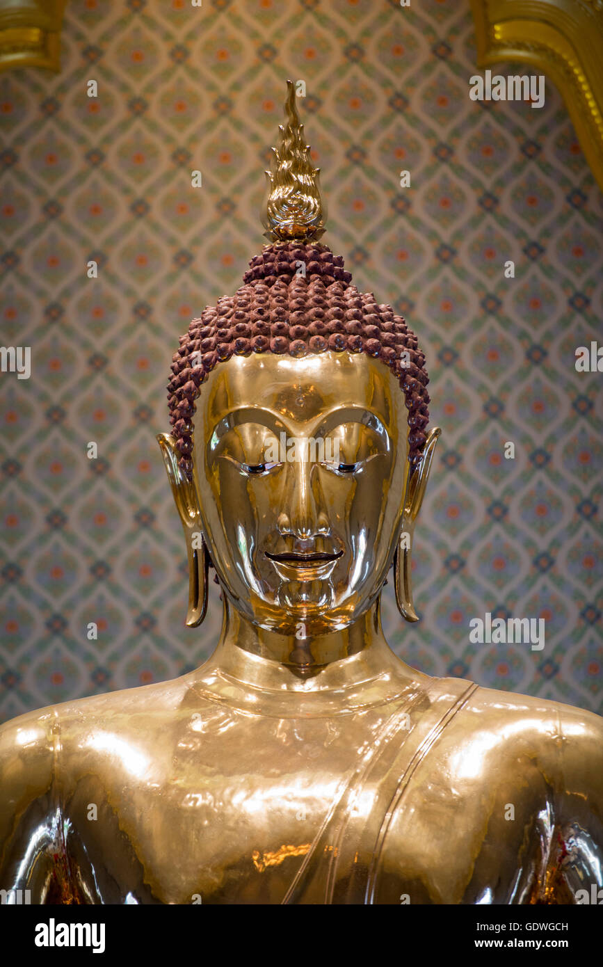 The Gold Buddha at the Temple Wat Traimit in the China Town of Bangkok ...