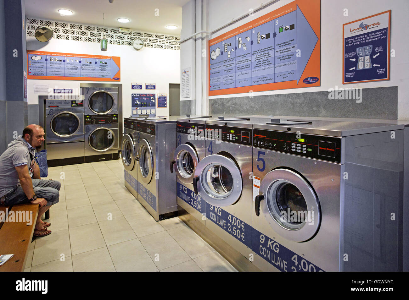 Self service laundry hires stock photography and images Alamy