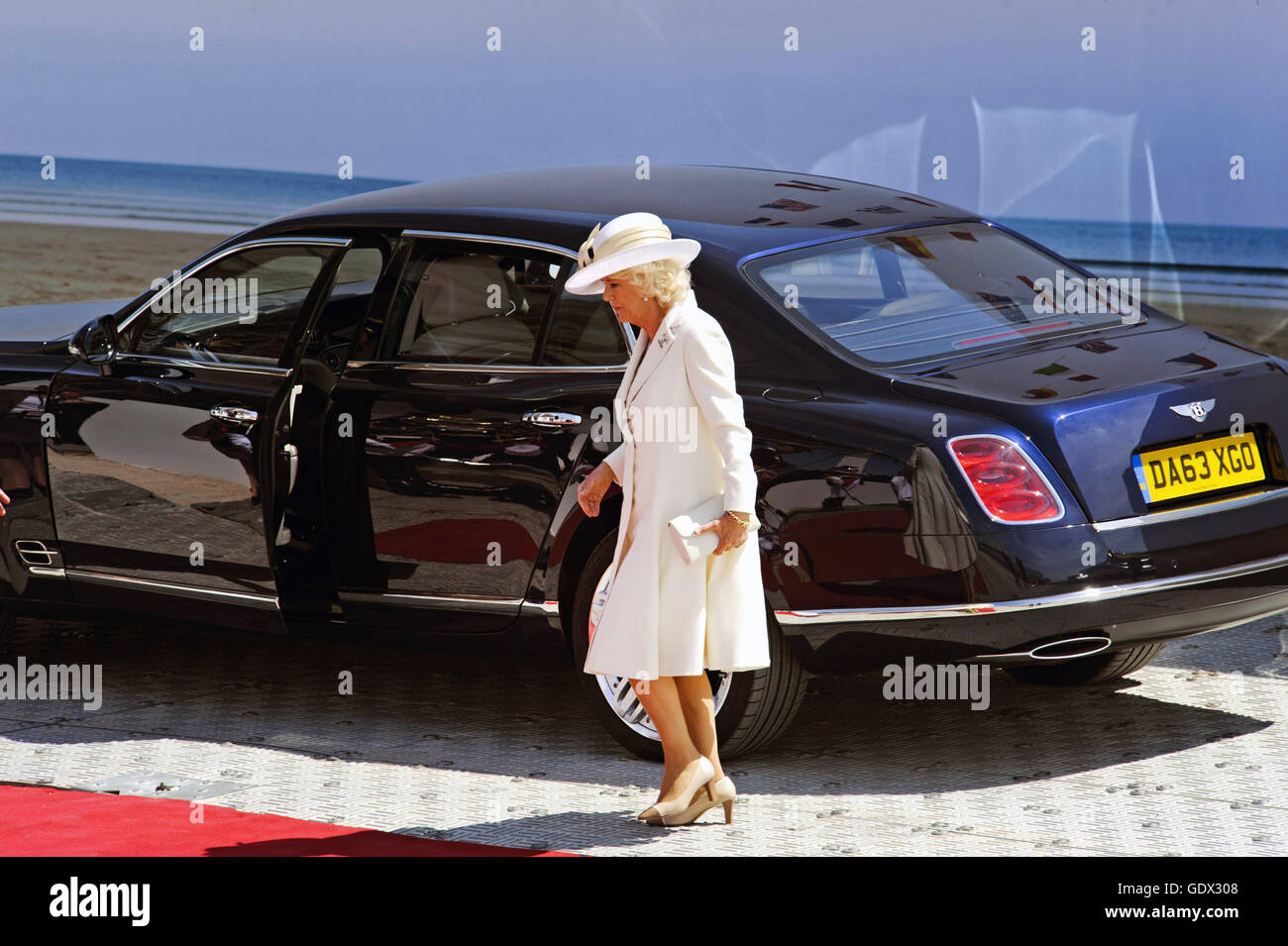 camilla-duchess-of-cornwall-at-the-d-day-ceremony-in-france-2014-GDX308.jpg