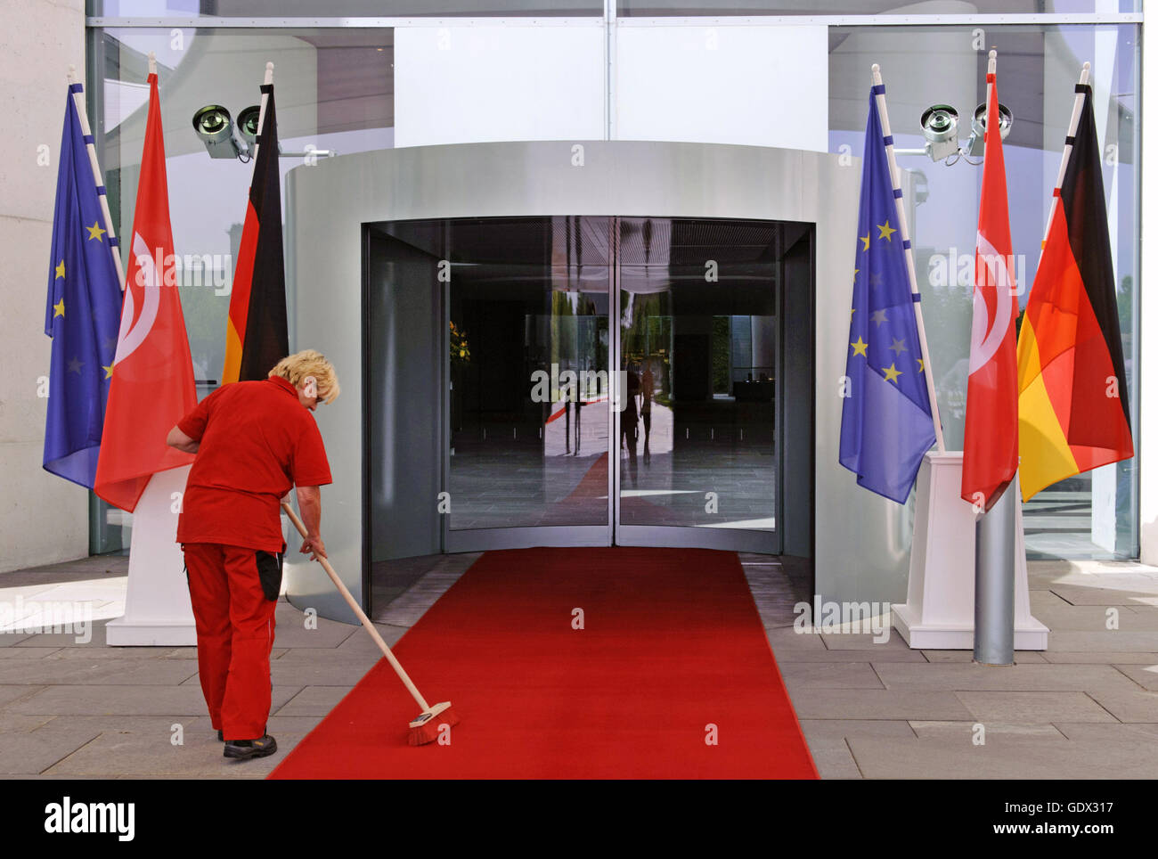 Preparations before the arrival of the Tunisian Prime Minister at the Chancellery in Berlin, Germany, 2014 Stock Photo