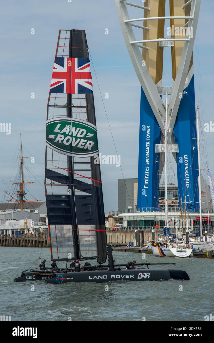 Hms cambridge hi-res stock photography and images - Alamy