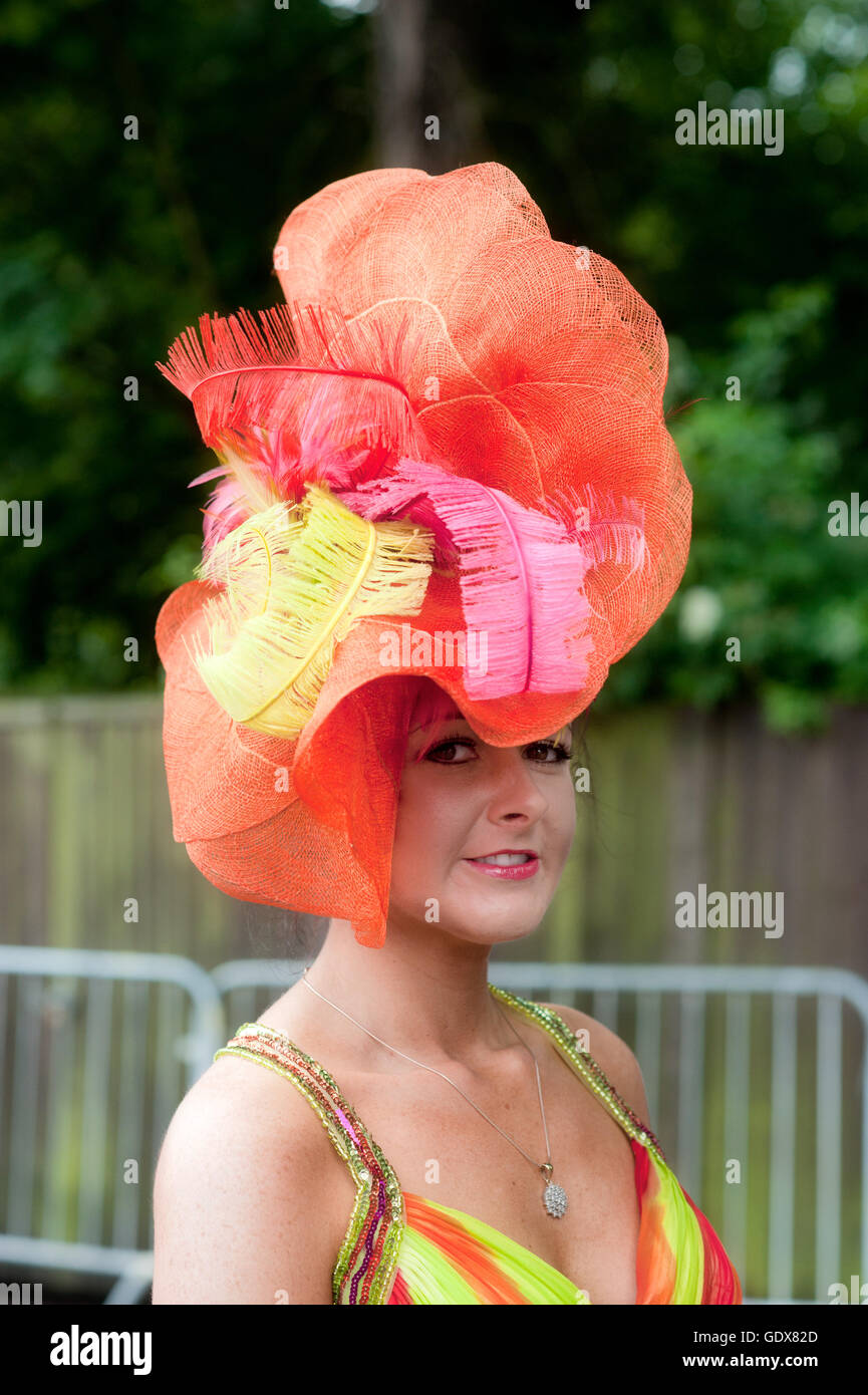 A woman wearing a Fascinator Hat at Royal Ascot ladies day, Berkshire,  England UK Stock Photo - Alamy