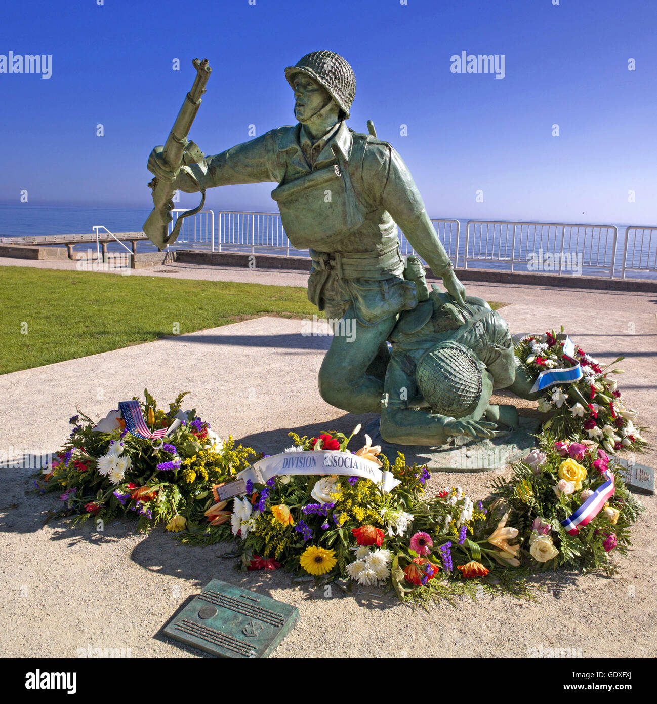 Memorial to us soldiers omaha beach hires stock photography and images Alamy