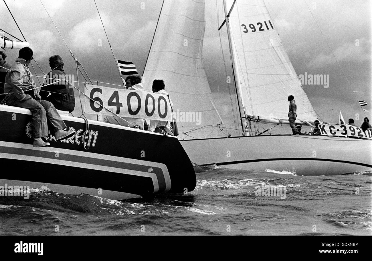AJAXNETPHOTO. AUGUST, 1979. SOLENT, ENGLAND. - ADMIRAL'S CUP - EVERGREEN (KC64000) AND PACHENA (KC39211) CANADIAN TEAM YACHTS.  PHOTO:JONATHAN EASTLAND/AJAX  REF:()YAR EVERGREEN PACHENA 79 Stock Photo