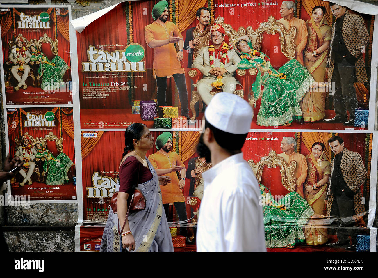 Movie posters in kolkata hires stock photography and images Alamy