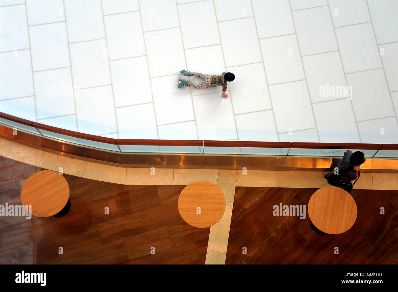 SINGAPORE. 2015. Ice skating Stock Photo Alamy
