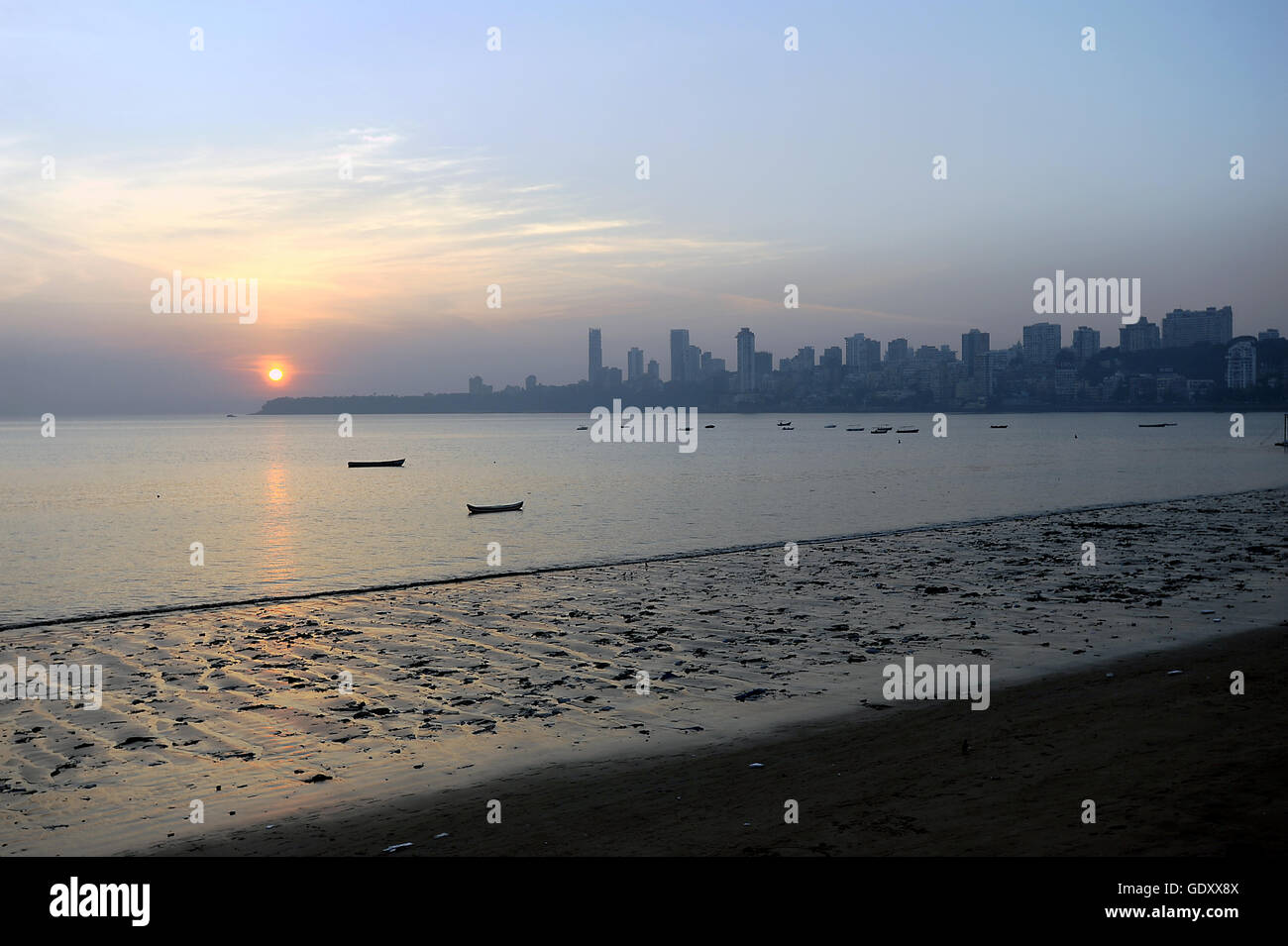 INDIA. Mumbai. 2011. On the beach in Mumbai Stock Photo Alamy
