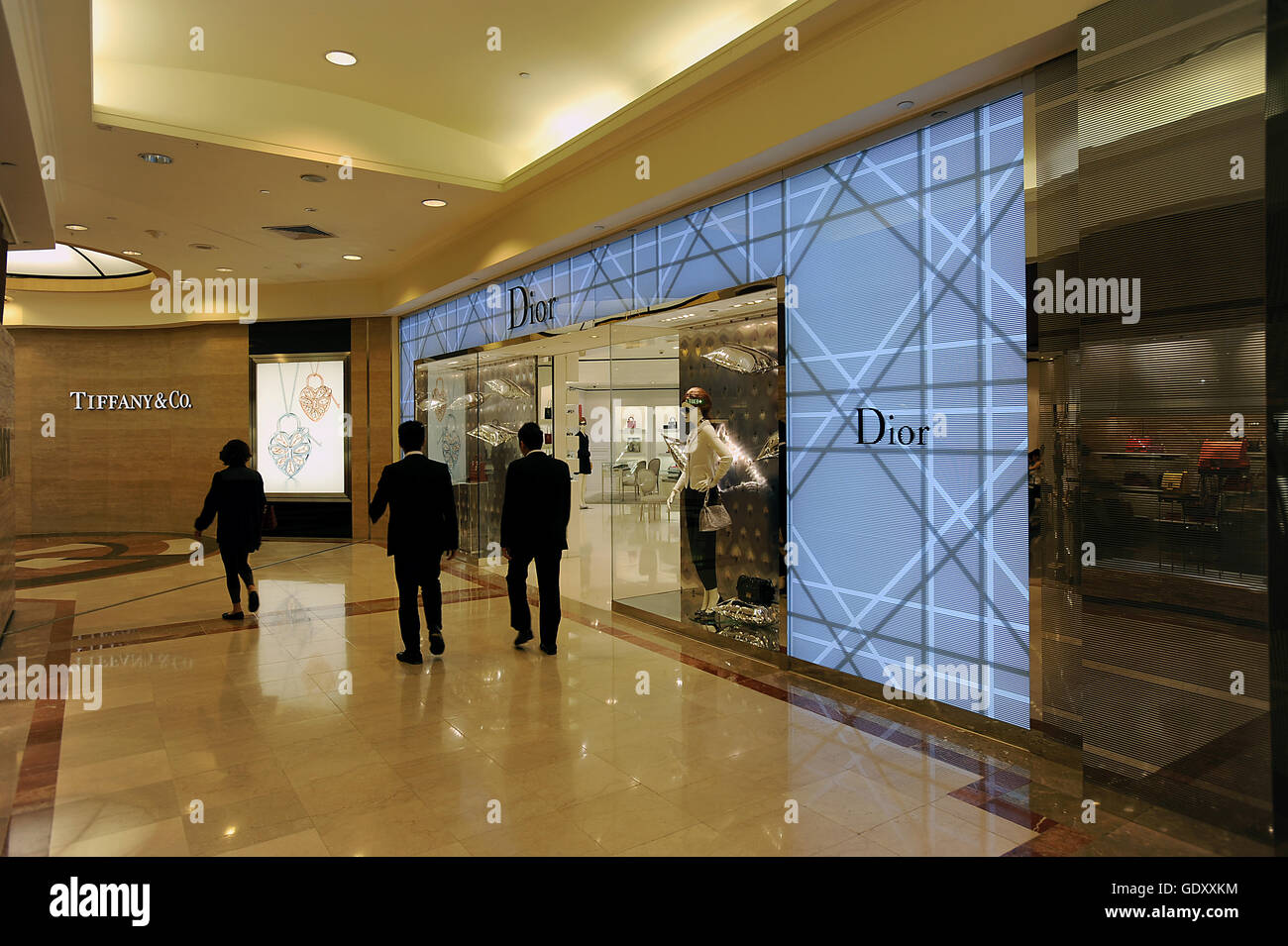 SINGAPORE. 2011. Takashimaya Department Store Stock Photo - Alamy