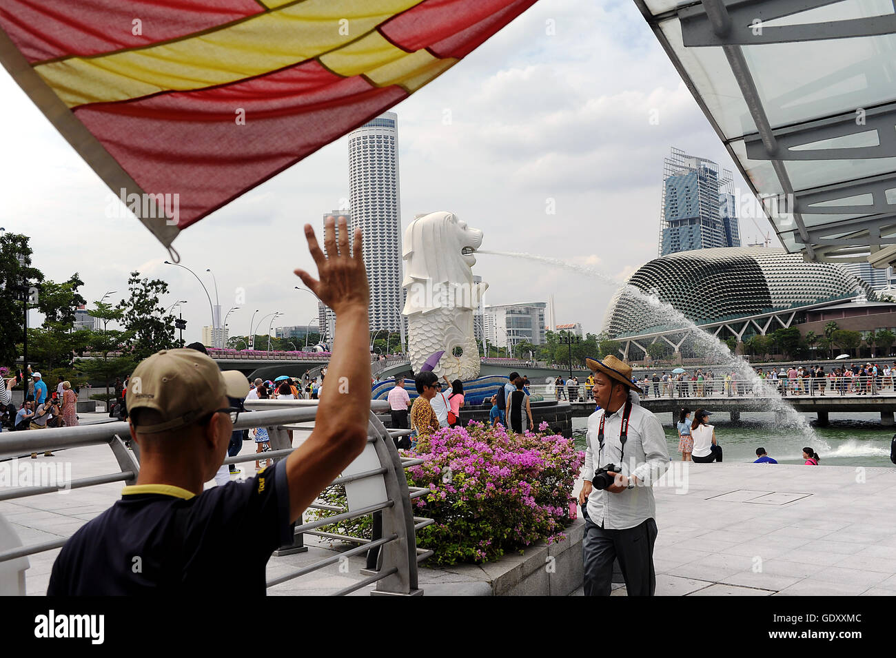 Singapores marina bay merlion hi-res stock photography and images - Alamy