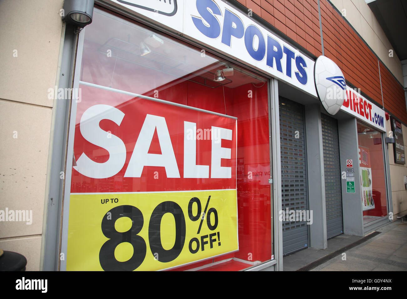 Sports direct shop london hires stock photography and images Alamy