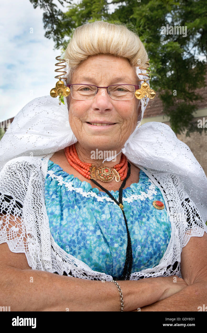 Dutch People Look Like