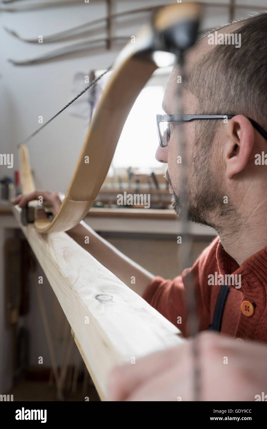 Bow arrow make making maker hires stock photography and images Alamy