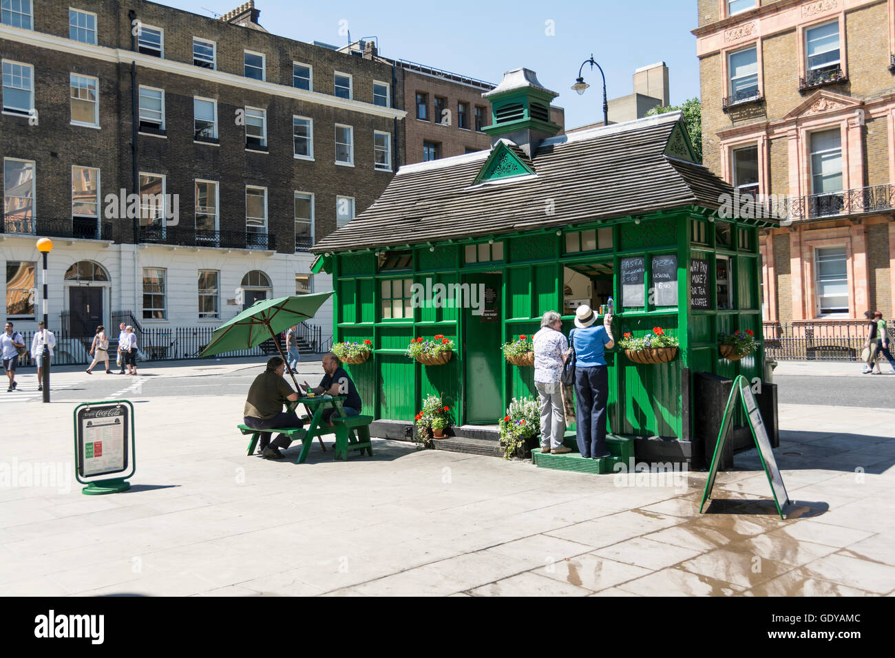 Cabmens green shelter hires stock photography and images Alamy