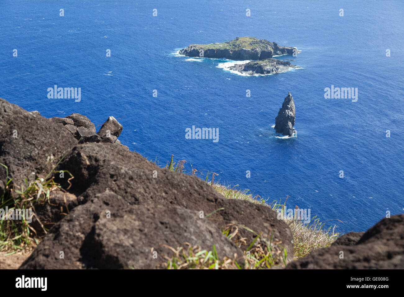 view of Moto Nui and Moto Iti from Orongo Stock Photo - Alamy