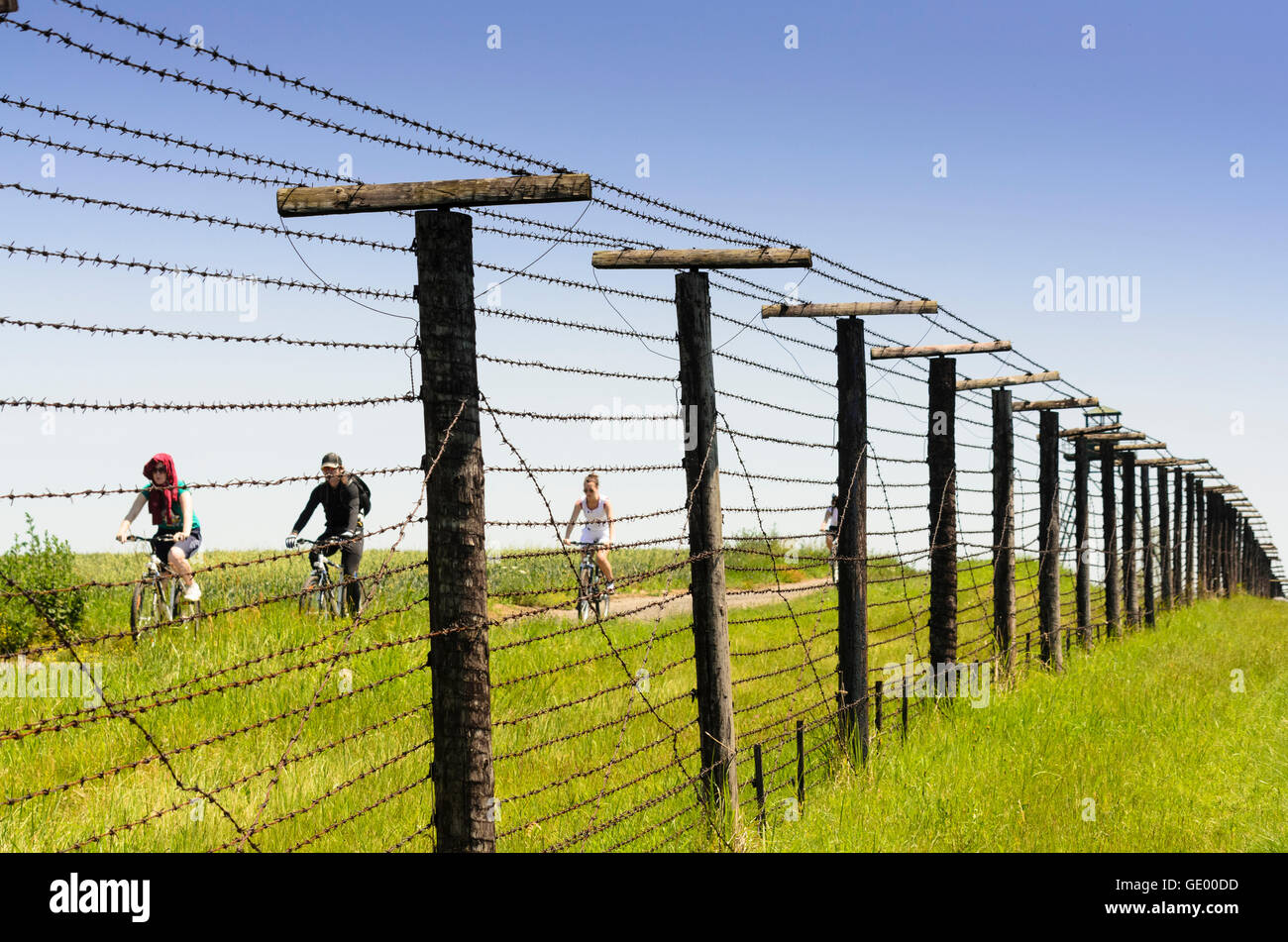 Horni Breckov (Oberfröschau): Rest Iron Curtain , barbed wire , watchtower on the border with Austria in Cizov ( Zaisa ), Czech  Stock Photo