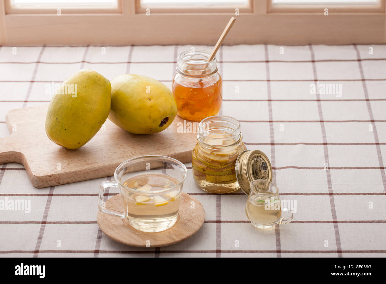 Healthy Chinese quince tea Stock Photo Alamy
