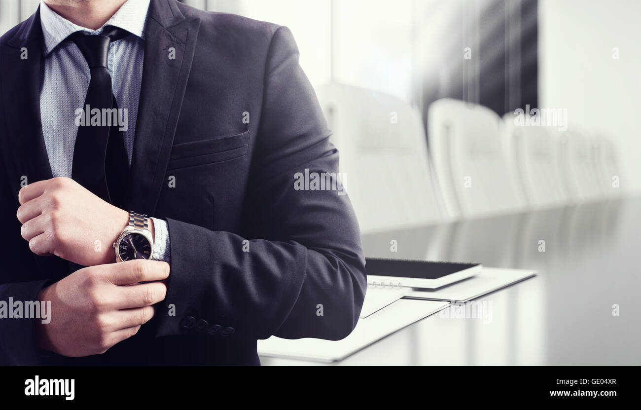 Meeting room clock hi-res stock photography and images - Alamy