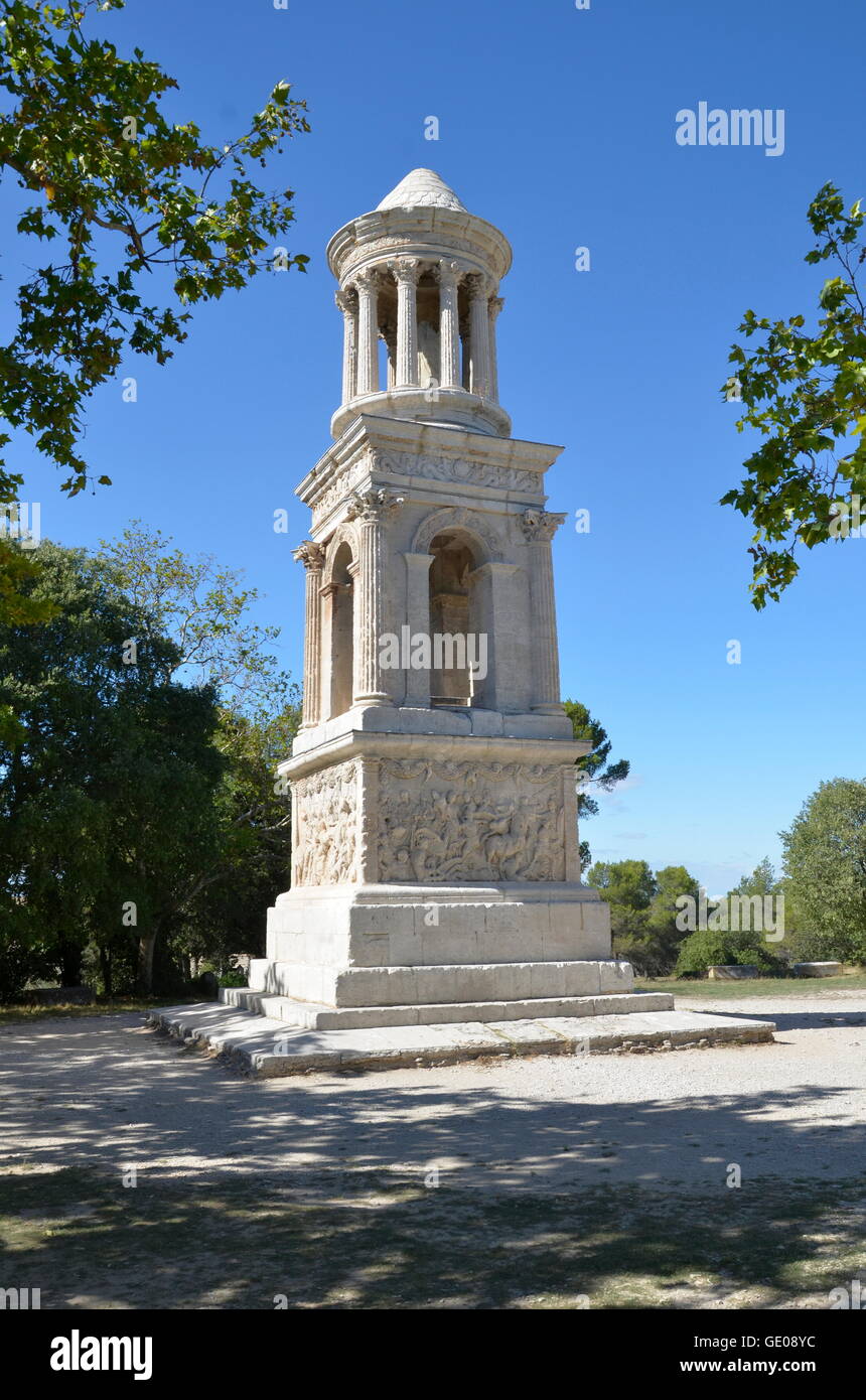 geography / travel, Roman site 'Les Antiques' of Glanum, mausoleum, Saint-Remy-de-Provence, Provence, France, Additional-Rights-Clearance-Info-Not-Available Stock Photo