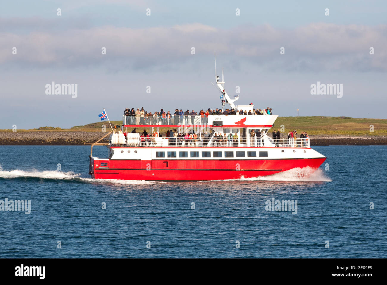 Whale watching excursions hi-res stock photography and images - Alamy