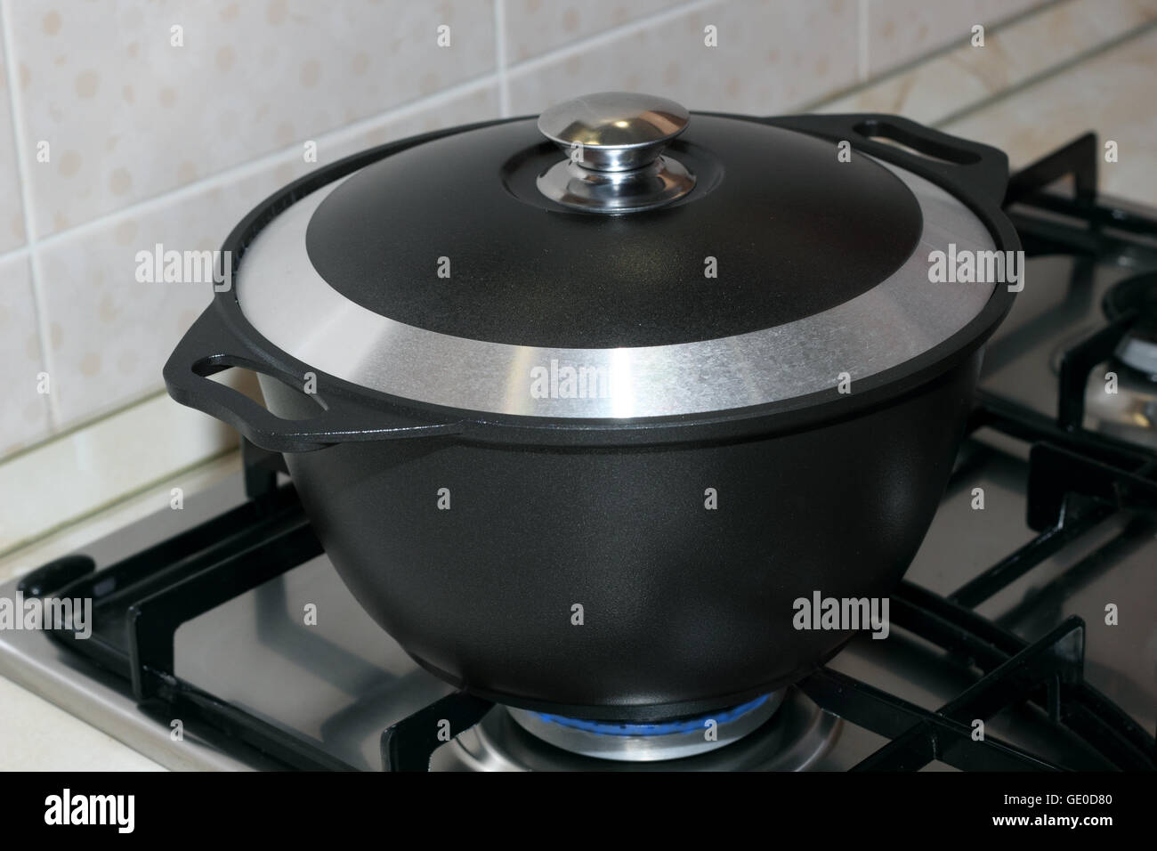 Metal stove hires stock photography and images Alamy