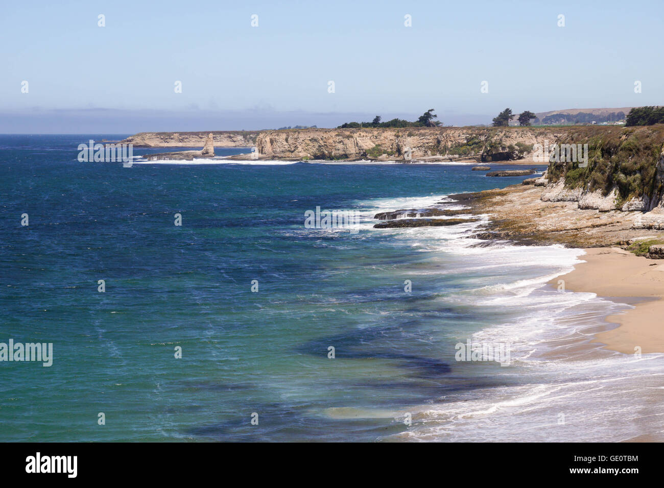 Dramatic Pacific Ocean coastline, California Stock Photo
