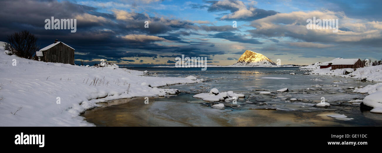 Frozen zones hi-res stock photography and images - Alamy